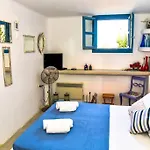 Niloya Kythnos *