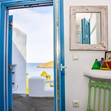 Niloya Kythnos