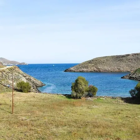 Niloya Kythnos Loutrá