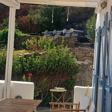 Niloya Kythnos *