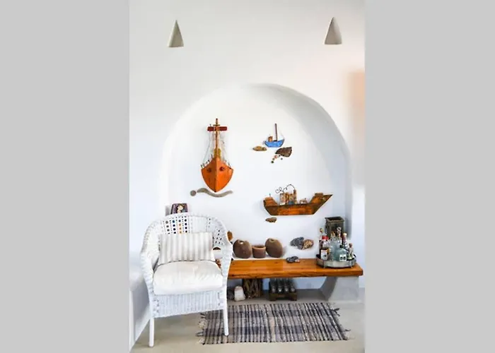 Niloya Kythnos Loutrá