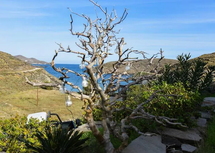 Niloya Kythnos بيت للعطل