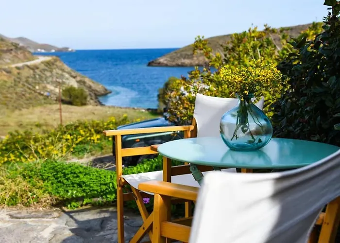 Niloya Kythnos * Loutrá