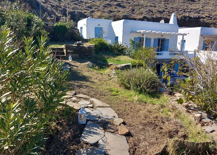 Niloya Kythnos * Loutrá